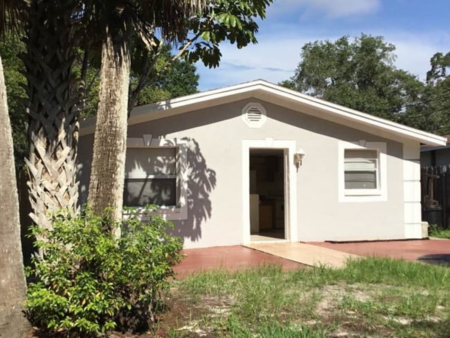 Building Photo - 802 Lincoln Ave Rental