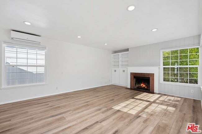 1019 Amherst Ave