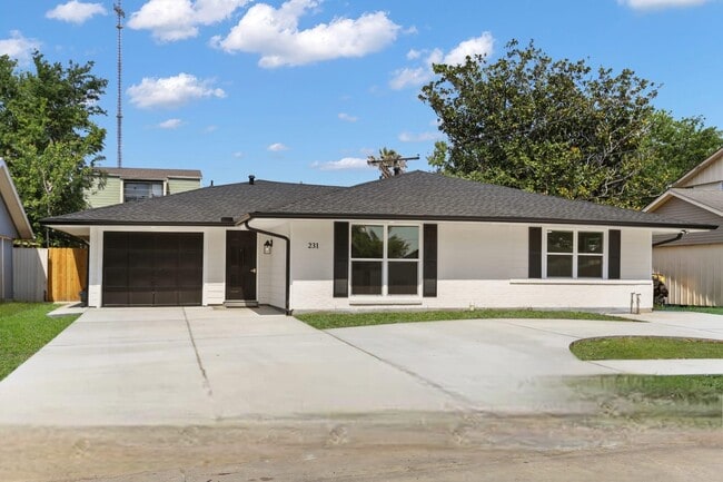 Photo - 231 Adonis Way House