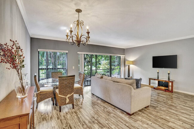 Photo - 11863 Wimbledon Cir Condo Unit 424