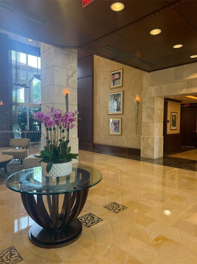 Photo - 19501 W Country Club Dr Unit 509