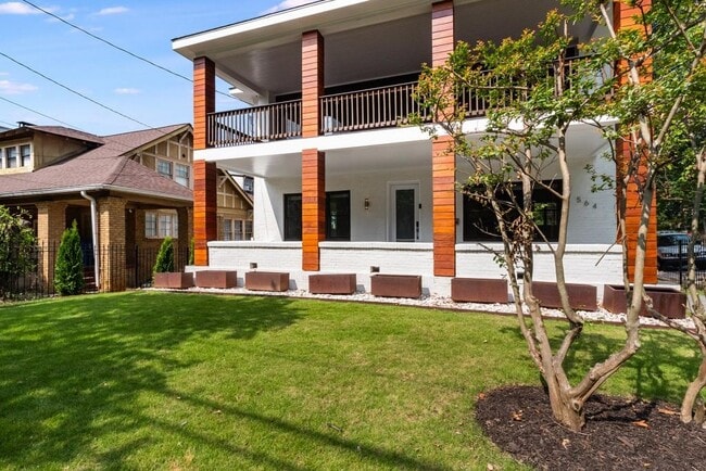 Photo - 564 Parkway Dr NE