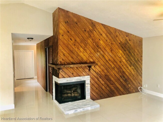 Photo - 4615 Lake Haven Blvd