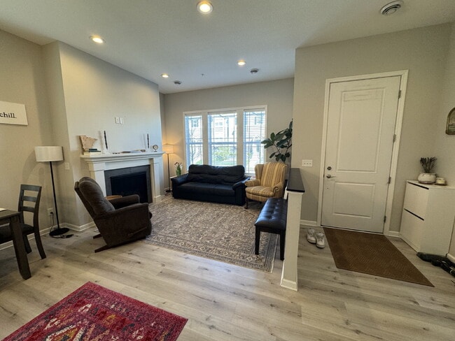 Photo - 8056 Central Park Way