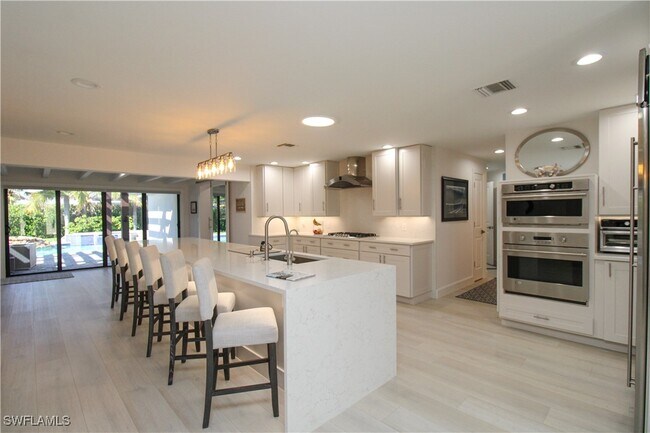 Photo - 1555 Crayton Rd