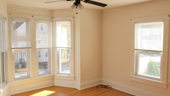 Building Photo - 24 Hope St Unit A Rental