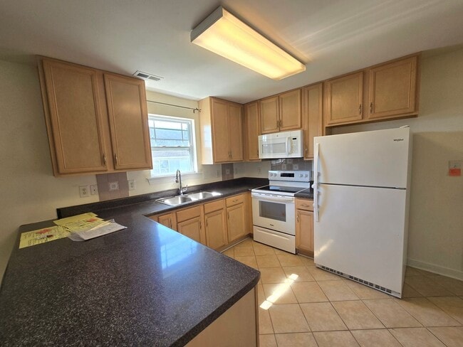 Photo - Minutes from Coast Guard Base, Large 2 Sto...