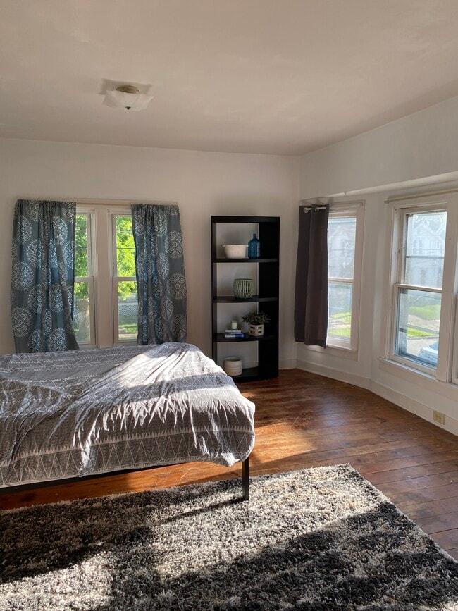 Building Photo - 439 W 14th Ave Unit A Rental