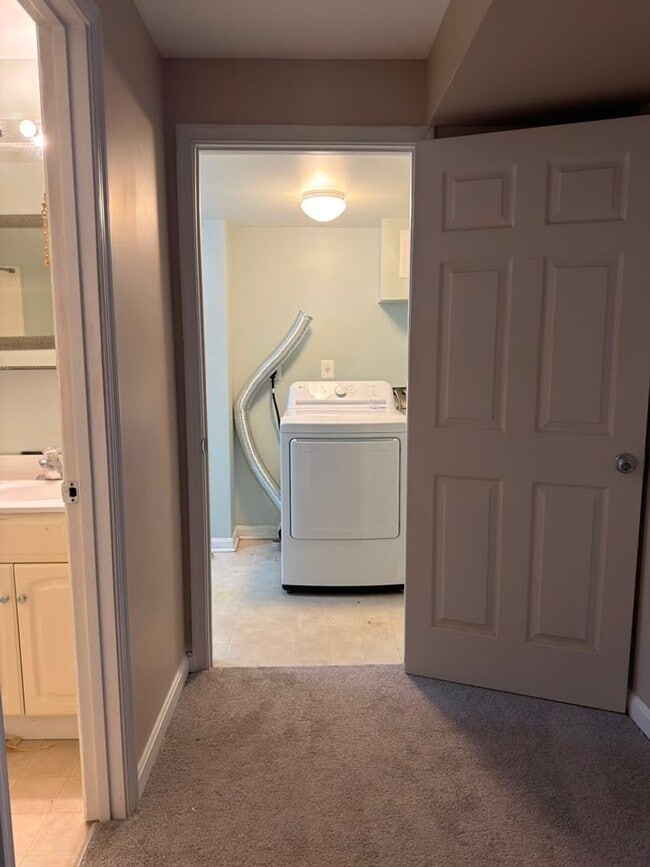 Photo - 12045 Bamburgh Ct Unidad Basement Room 3
