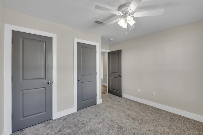 Photo - WOODFOREST CHASE