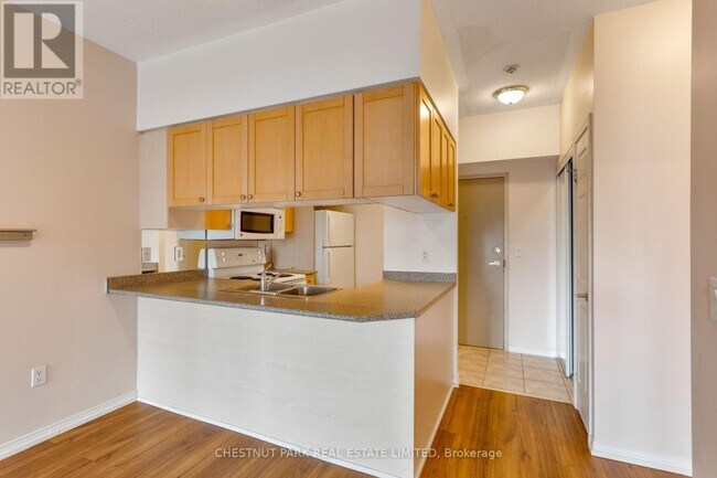 Photo - 909 Bay St. Unité 710