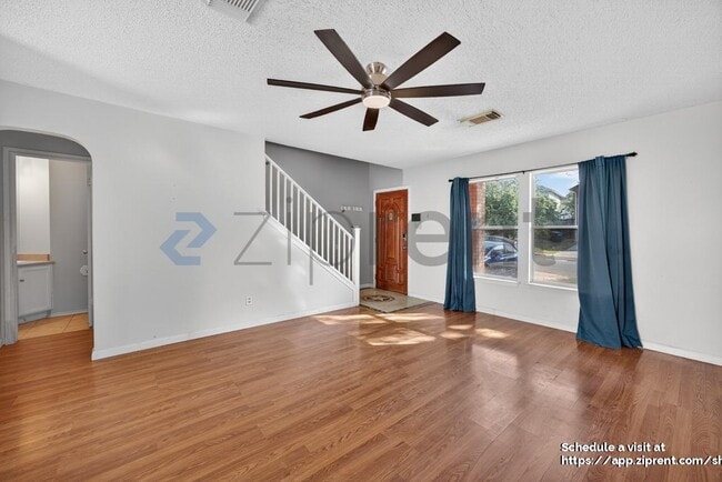 Photo - 5515 Champions Hill Dr