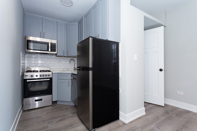 Photo - 545 W Belmont Ave Unit D6