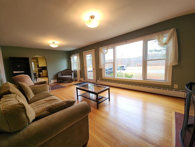 Photo - 907 W Swanzey Rd