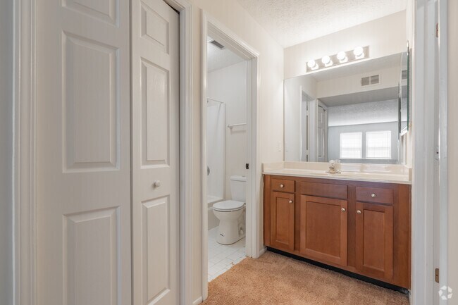The Windsor - Bathroom 1