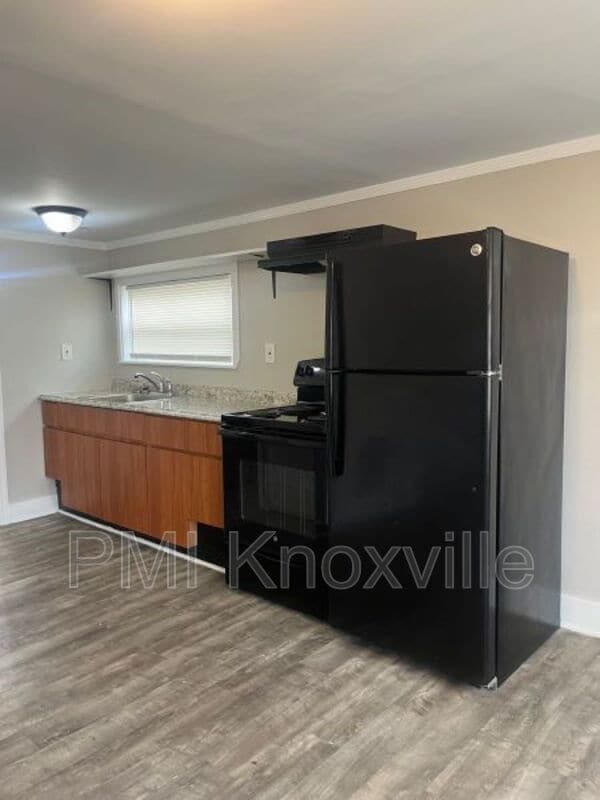 Photo - 415 Landau Dr