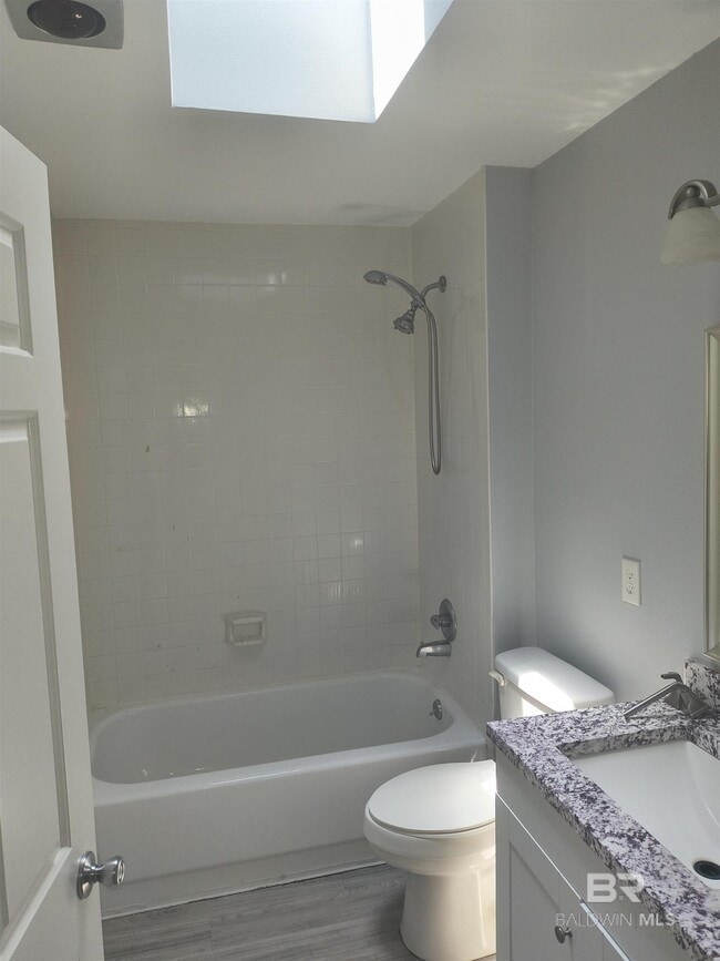 Photo - 318 W Fort Morgan Rd