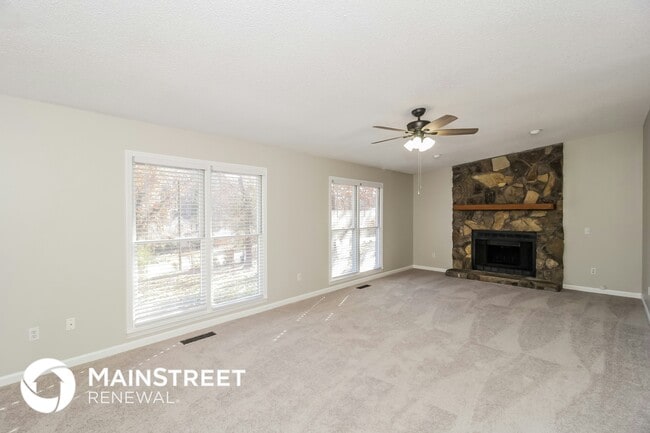 Photo - 18 Rock Crest Cir SE