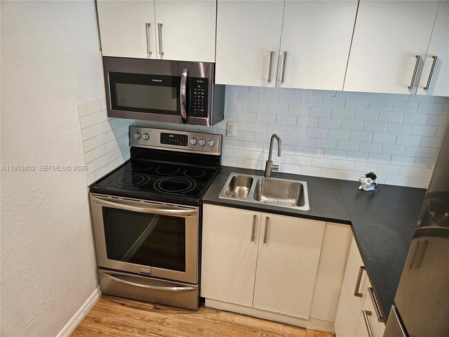 Photo - 4550 NW 9th St Unit 315E