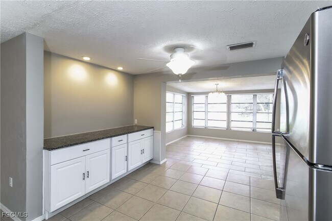 Photo - 4215 Tarpon Rd