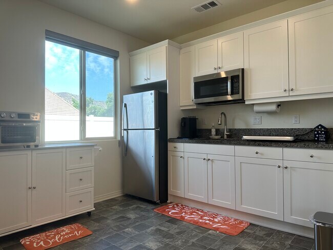 Kitchen - 6569 Zion Way