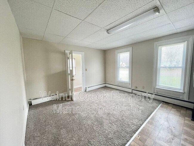 Photo - 870 S Main St Unidad A