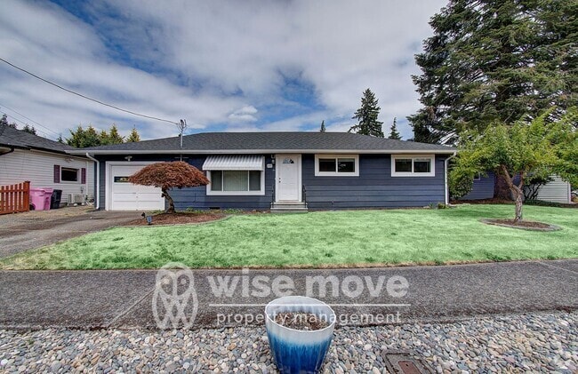 Building Photo - Single level 3 bedroom- Huge yard! Rental