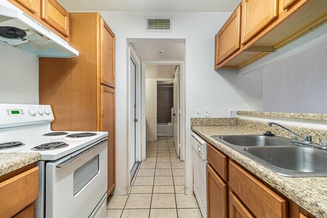 Photo - 3045 Walnut Bend Ln Unidad 33