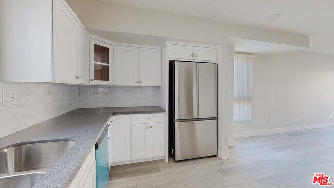 307 Rosemont Ave Unit 1/2