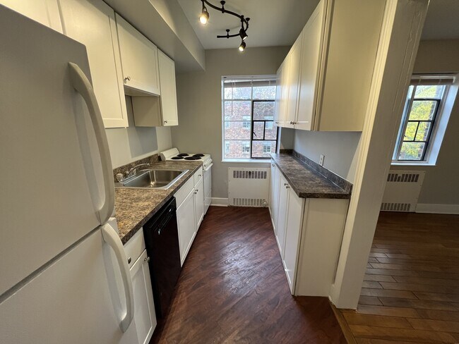 Photo - Canterbury Court Apartments