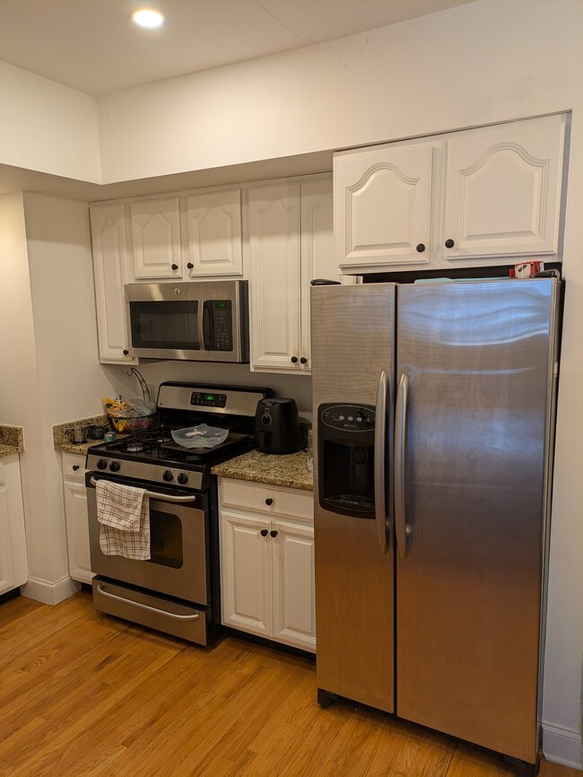 Photo - 95 Webster Ave Unit 2R