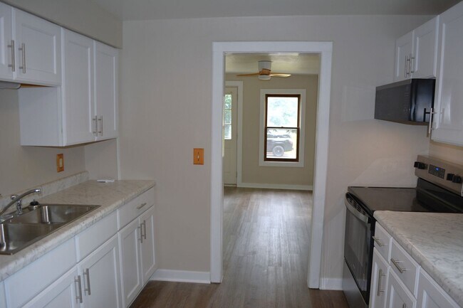 Photo - 1704 9th St