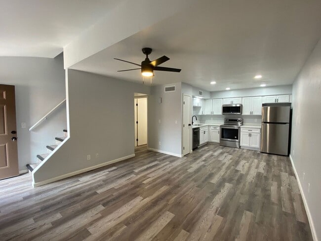 6139 E Greenway St Unit 01