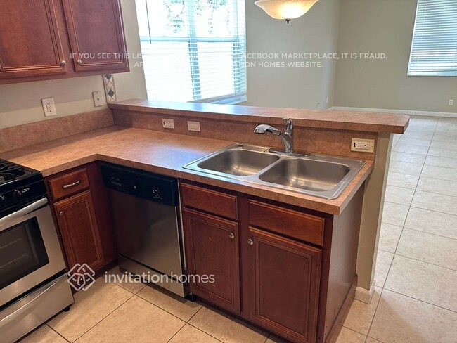 Photo - 136 Canterbury Pl