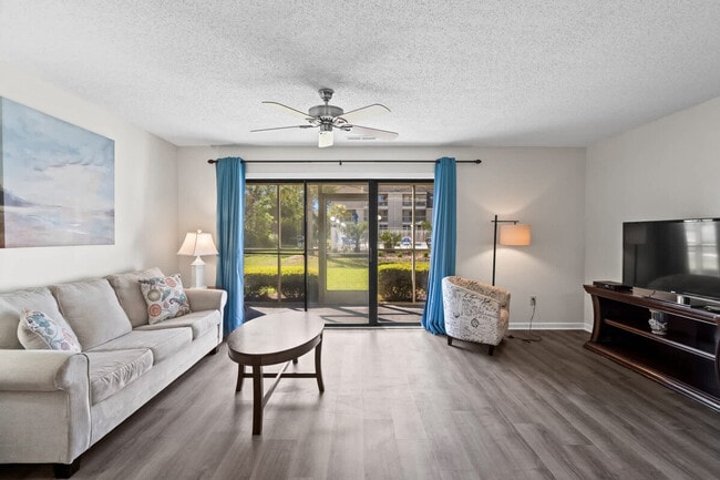 Building Photo - 1920 Bent Grass Dr Unit ID1329040P