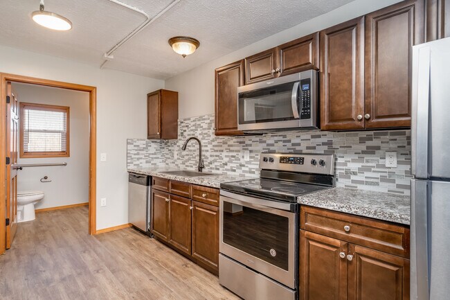 Photo - 433 West Grand Street