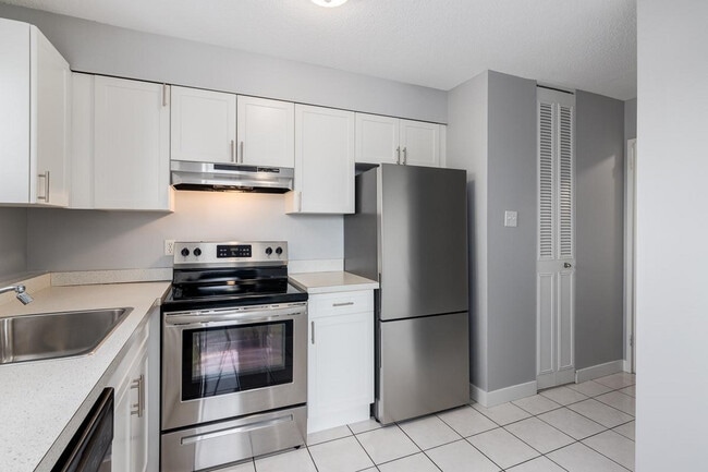 Photo - Glenmore Gardens Towers