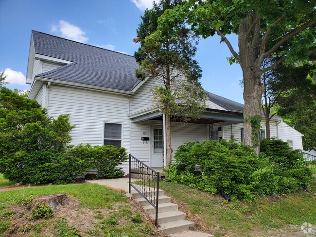 Building Photo - 328 Milton Ave Rental