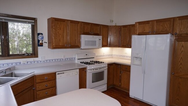 Photo - 6420 Lakeview Blvd
