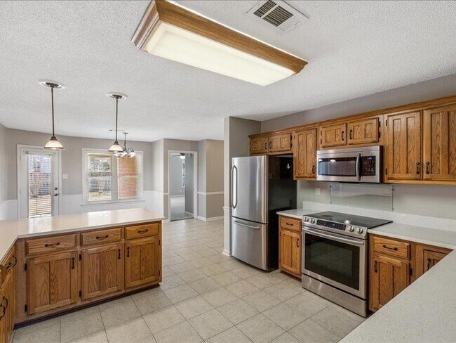 Photo - 615 Jockey Cove