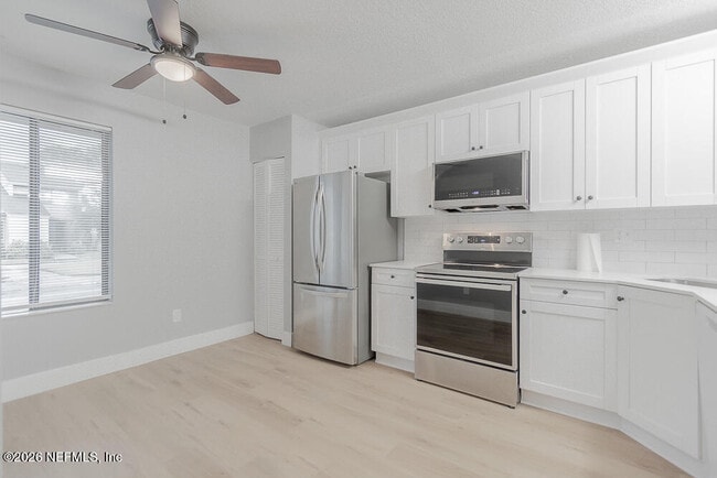Photo - 2131 Sea Hawk Dr