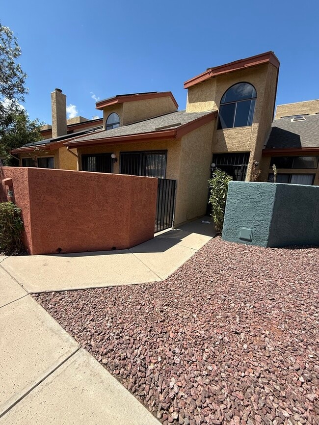 Town Home For Rent - Town Home For Rent
