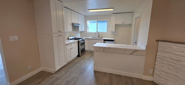 Photo - 23300 Welby Way