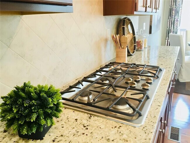 Photo - 663 Greencrest Ln