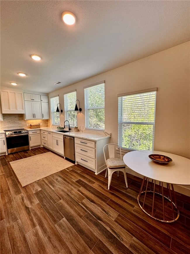 Photo - 8881 Williams Rd