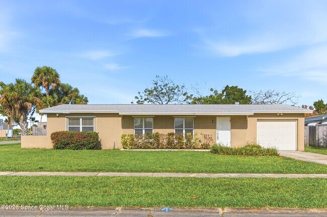 Building Photo - 2125 Emerald Ct