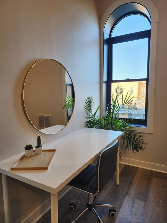 Photo - 1896 Building Unidad 2B