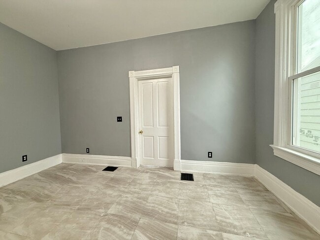 Photo - 447 Warner St Unit 447-2