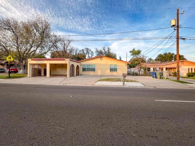 Photo - 2504 Clark Blvd