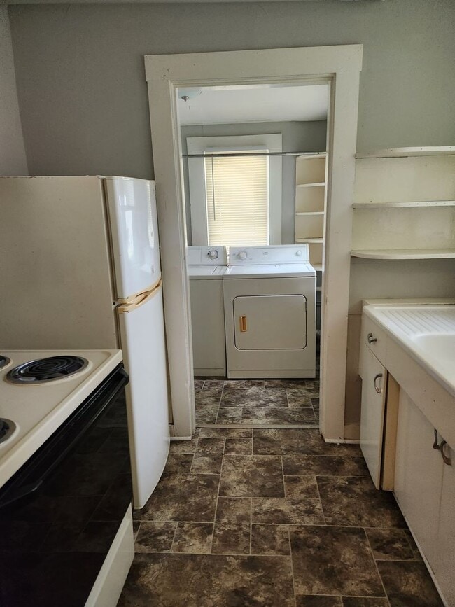 Photo - 103 E Cherry St Unidad B